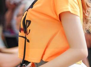 爱丝美图新鲜上架，束缚少女让人想到好多不确定的瞬间…