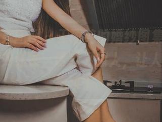 GIRLT果团网 - 王语纯的婚纱图集，私房风格宛如迷雾，诱惑又撩人，让人有些心绪难平。
