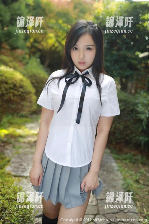 MFStar模范学院-Manuela玛鲁娜 MFStar模范学院 - 御姐风云:Manuela玛鲁娜的作品里,每一张都像在低语