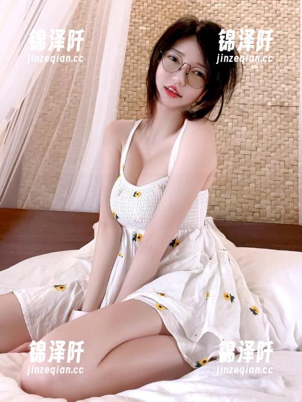 PotatoGodzilla 从未见过的圣诞风!PotatoGodzilla2023休闲装高清美图让你欲罢不能!