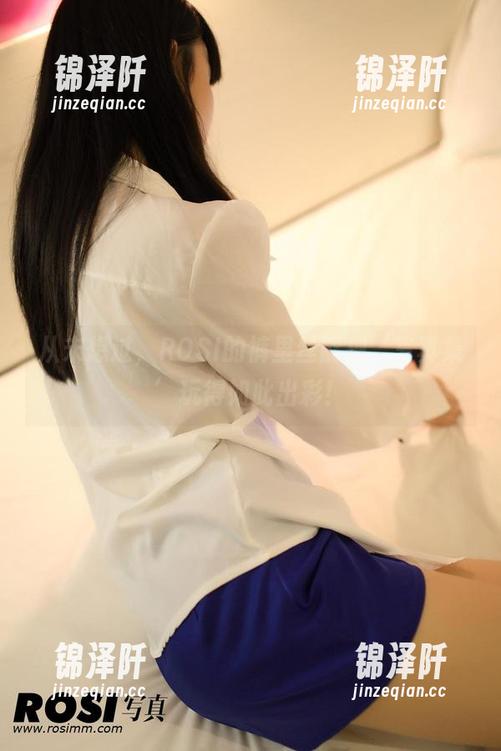 ROSI 从未想过,ROSI的裤里丝能把‘写真集’玩得如此出彩!