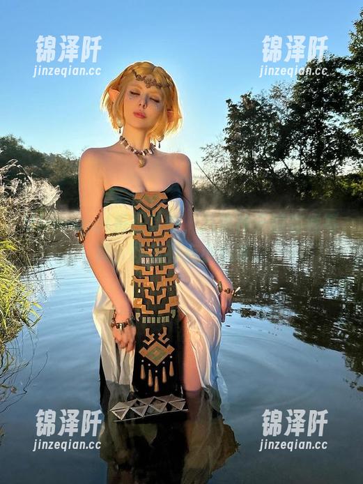 Vinnegal Vinnegal乐在其中,八重神子的在线写真,让我有点小心动。
