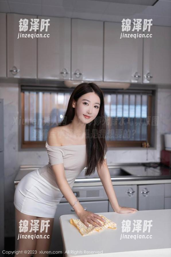 Xiuren秀人网-刘婷婷 Xiuren秀人网 - 刘婷婷死库水写真原图透着点小野性感是我想要的?