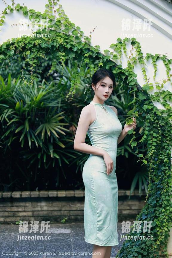 Xiuren秀人网-玛鲁娜Manuela Xiuren秀人网 - 黑色幽默?不,是玛鲁娜Manuela!原图和图册,冲击你的视觉神经。