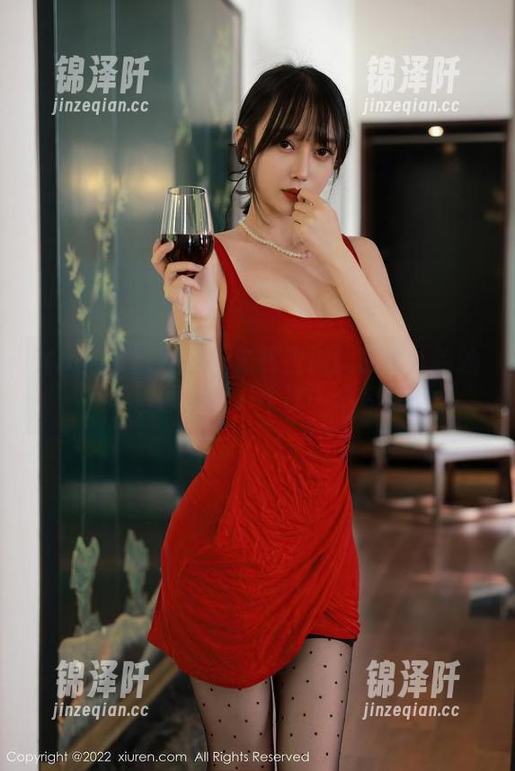 Xiuren秀人网-艾希儿 Xiuren秀人网 - 光辉四射!艾希儿的油亮美图图集,一个比一个惊艳!