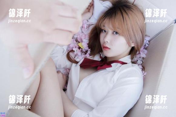 Bimilstory曝露：Zia(지아)的白色写真，竟然可以这么俏皮！