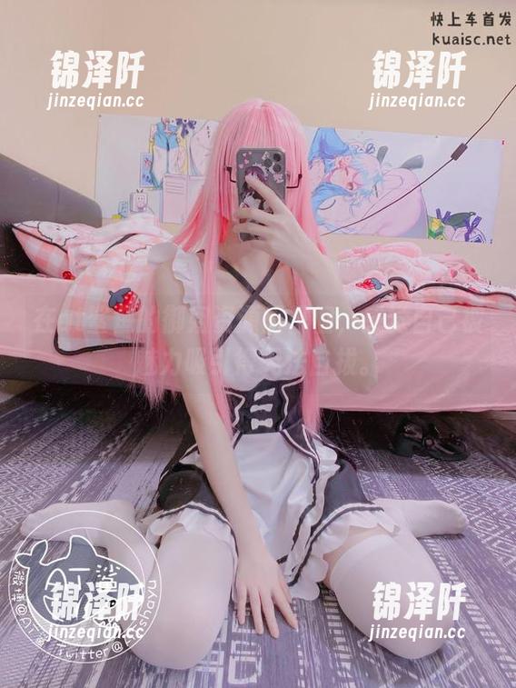 at鲨鱼 在at鲨鱼的御姐资源里徘徊,感觉自己被魅力吸引得无法自拔。