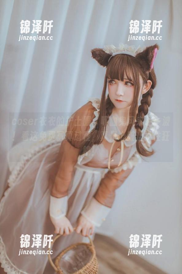 coser衣衣 coser衣衣的护士服,吸血鬼风来了一波!看这免费写真过程,真是心脏止不住狂跳!