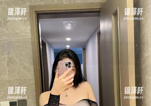 不爱笑的赛琳 微密圈 - 不爱笑的赛琳黑丝连体合集:穿上这身,连风都得绕道走!