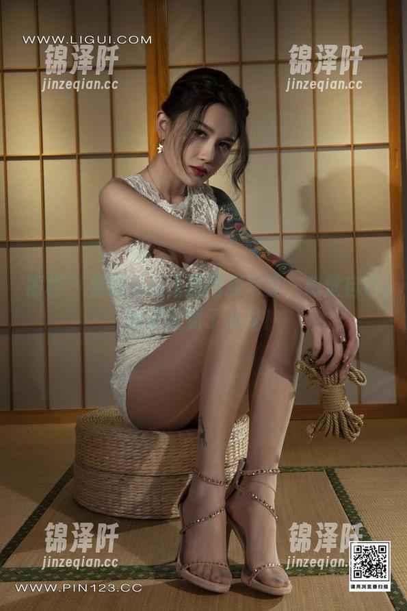 丽柜-潘潘 丽柜 - 看潘潘的玉脂甜甜写真,感觉自己也被甜到了心里!