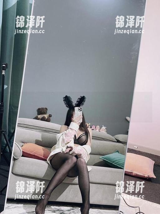 兔宝妮to 微密圈 - 原图话题:兔宝妮to的白丝,真是让人难以抉择的选择