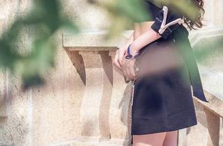 头条女神 - 莫晓希御姐的个性时刻合集，图片中她的每一个细节都在讲故事