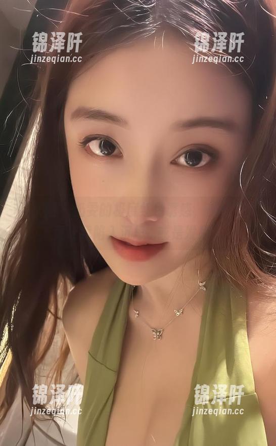 奶雯 微密圈 - 奶雯的极度红色诱惑,美图更新竟让我陷入沉思...或是发呆。