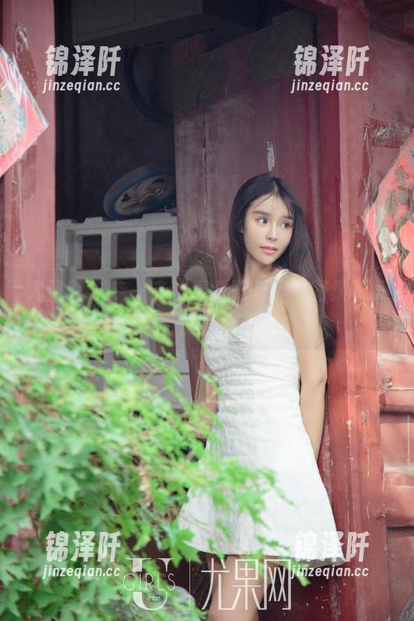 尤果网-王莹 尤果网 - 走一走,看看王莹美足图集,竟然有点小心动!