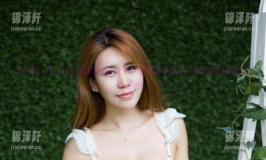 尤物馆-FoxYini孟狐狸 尤物馆 - FoxYini孟狐狸新装上阵!美足最新图集,没想到能激发我的剁手欲!