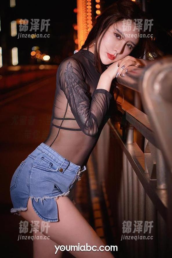 尤蜜荟-乔雅冰 尤蜜荟 - 当乔雅冰穿上套装,最新写真集带你走进‘冰’火两重天的世界!