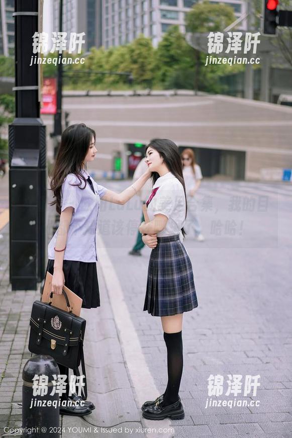尤蜜荟 - 欧阳LuLu的美足合集，我的目光都不知道该停在哪里了，哈哈！