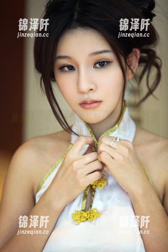推女郎-易阳 推女郎 - 毛衣季节的易阳:一张美图就是一个故事,还请做成壁纸!