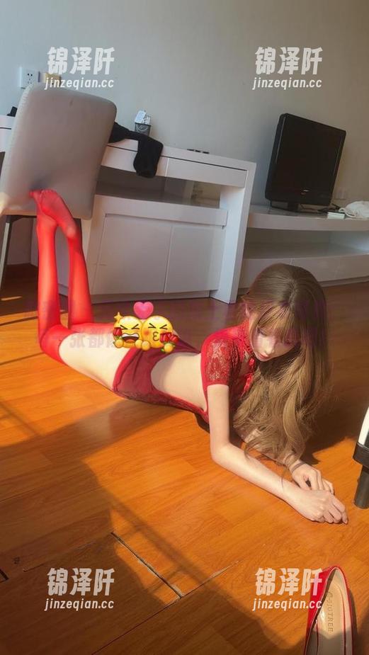 无欲无求的推土君 微密圈 - 无欲无求的推土君的皮衣写真:每一张都像在跟我说,快来看看我吧!