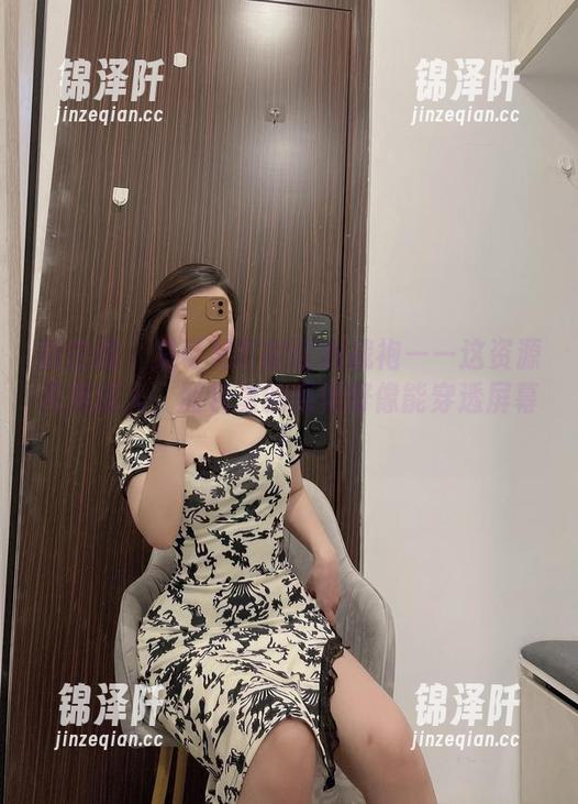 微密圈 - 是可馨吖的红色战袍——这资源真是撩人，图包里的感觉好像能穿透屏幕！