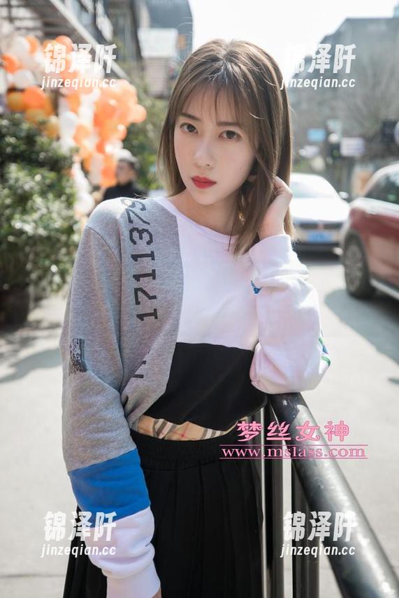 梦丝女神-璇璇 梦丝女神 - 璇璇的温柔套图,像是不经意间偷走的温暖。