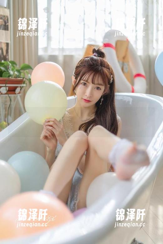 王羽杉 王羽杉的丝袜图册:优雅与调皮同框的完美组合!