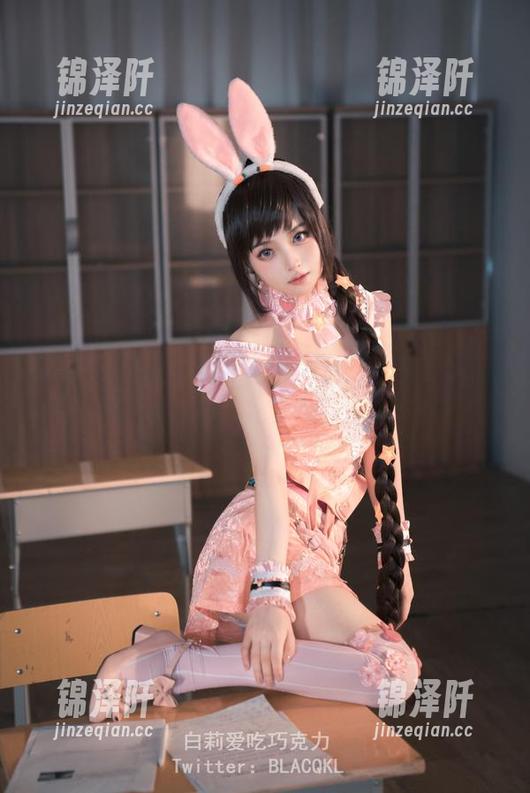 白莉爱吃巧克力 继续沉浸在白莉爱吃巧克力的教室,无圣光内外兼修的美图,眼前一亮!