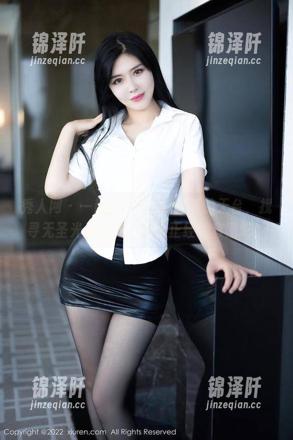 秀人网-Cheryl青树 秀人网 - 一起去Cheryl青树的天台,找寻无圣光和那些不那么正经的套图吧!