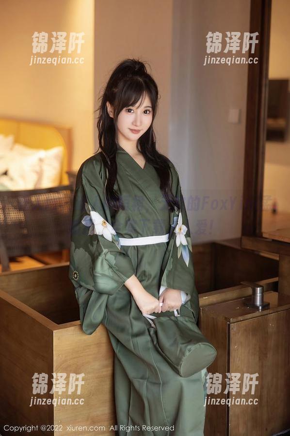 秀人网-FoxYini孟狐狸 秀人网 - 迷人的短裙,无敌的FoxYini孟狐狸,全集下载人人爱!