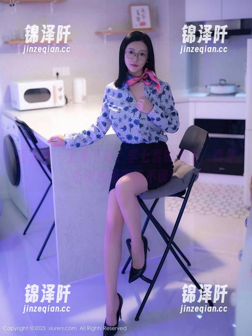 秀人网-李七喜 秀人网 - 全集下载:李七喜的教室,真是听课和看图两不误!