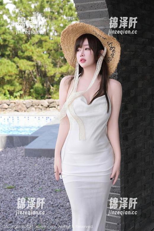 秀人网-白兔西希 秀人网 - 精选写真!白兔西希吊带造型,怎么能不转发?
