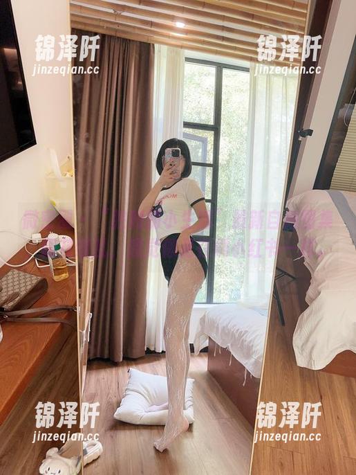 胜利的小生活 微密圈 - “胜利的小生活”最新自拍图集,眼花缭乱,感觉像是在刷小红书一样。