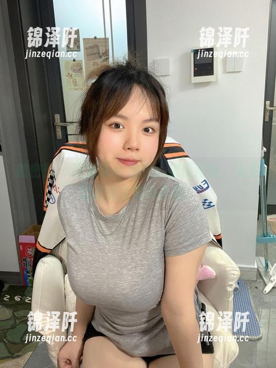 葱油饼er 微密圈 - 葱油饼er图包:随便拍拍,人生就该这么简单有趣!