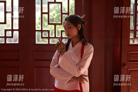 蜜桃社 - 想知道王婉悠Queen的日常吗？定制图集里的姐姐就能告诉你！