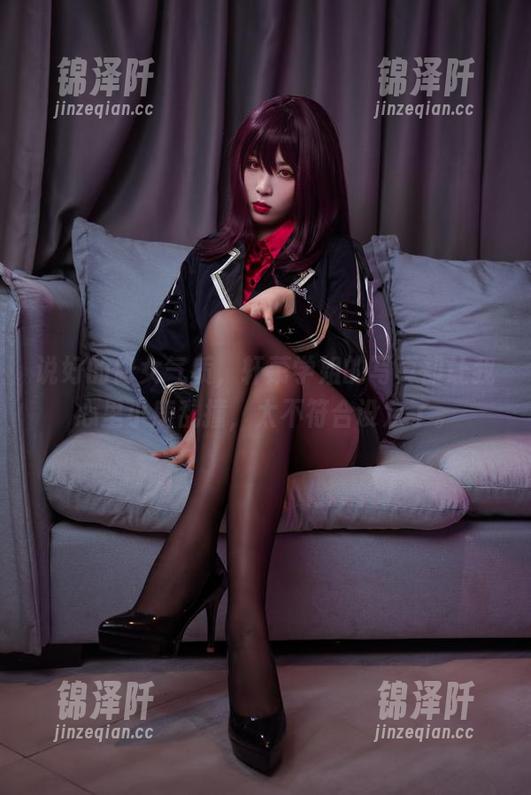 说好的修女气质，轩萧学姐的写真却让我心里小鹿乱撞，太不符合设定了。