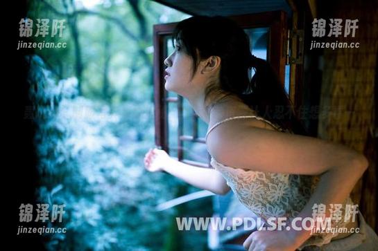 轰趴猫-梦心玥 轰趴猫 - 制服写真集大揭秘:梦心玥的资源让人忍不住想多看一眼!