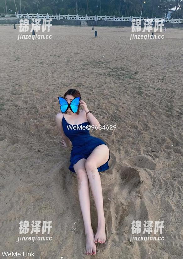迷人的五姨太 微密圈 - 高清写真中的迷人的五姨太:在台球A8里翻滚的想象力与挑逗。