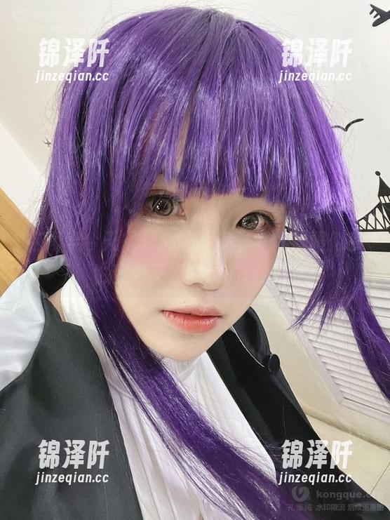 阿半今天很开心 在阿半今天很开心的私房里,体操服似乎也变得有点调皮的图片?