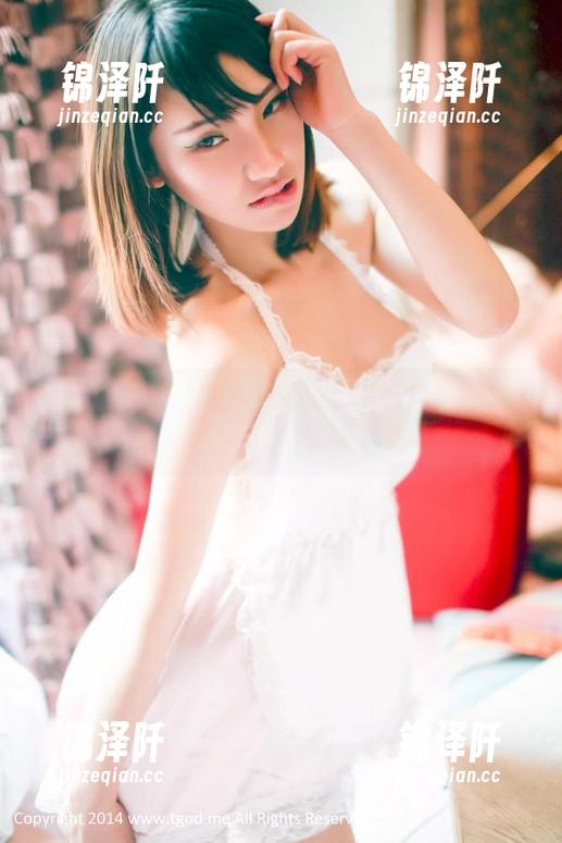 青豆客-Kiren_程程程 青豆客 - 修女Kiren_程程程的无圣光写真,反常规的优雅与放纵
